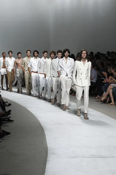 Look 46